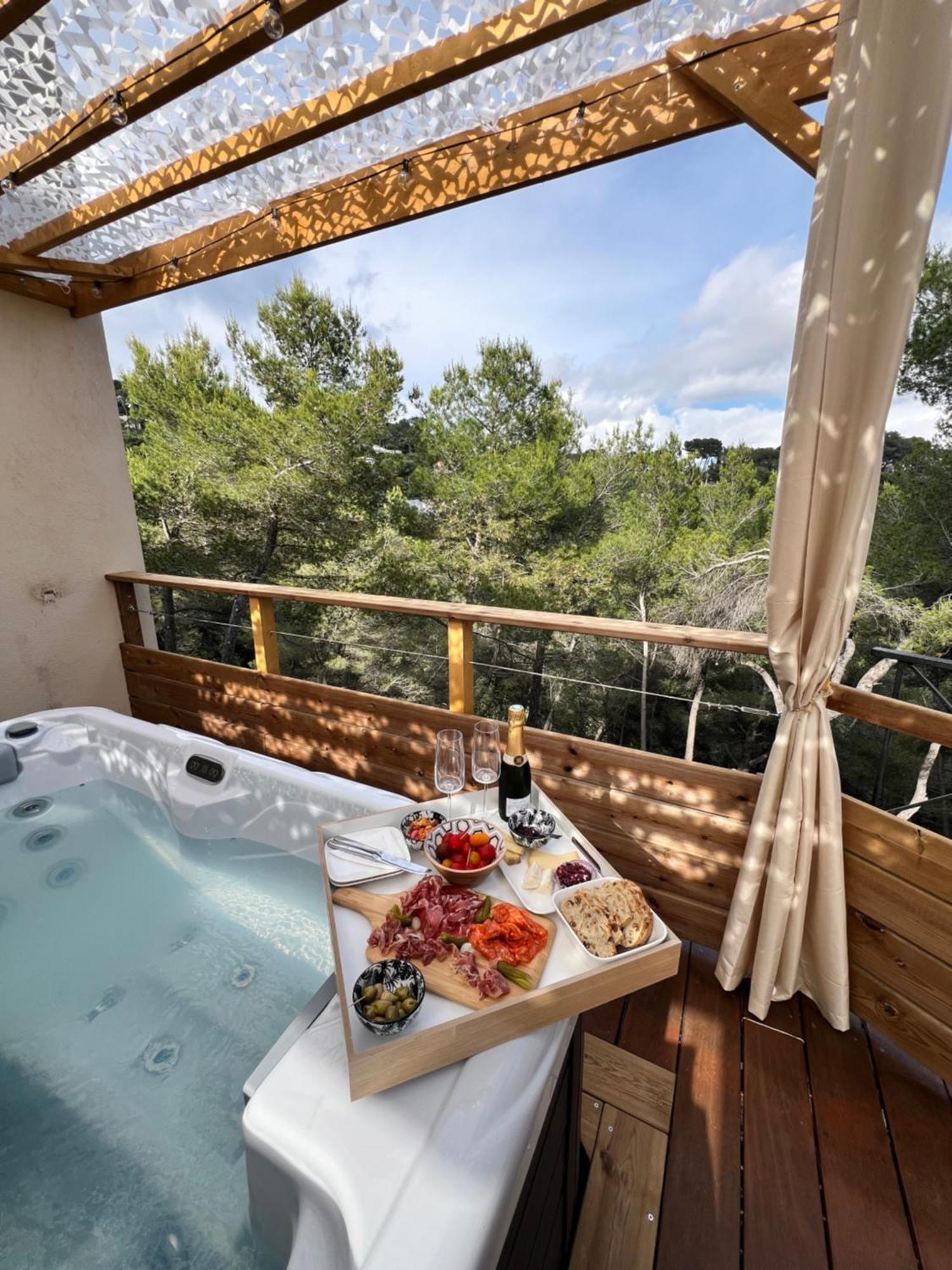 Love Room Tente Lodge Spa Mfg Chez C&C, Exclusivement Reservee Aux Adultes Cantaron Extérieur photo