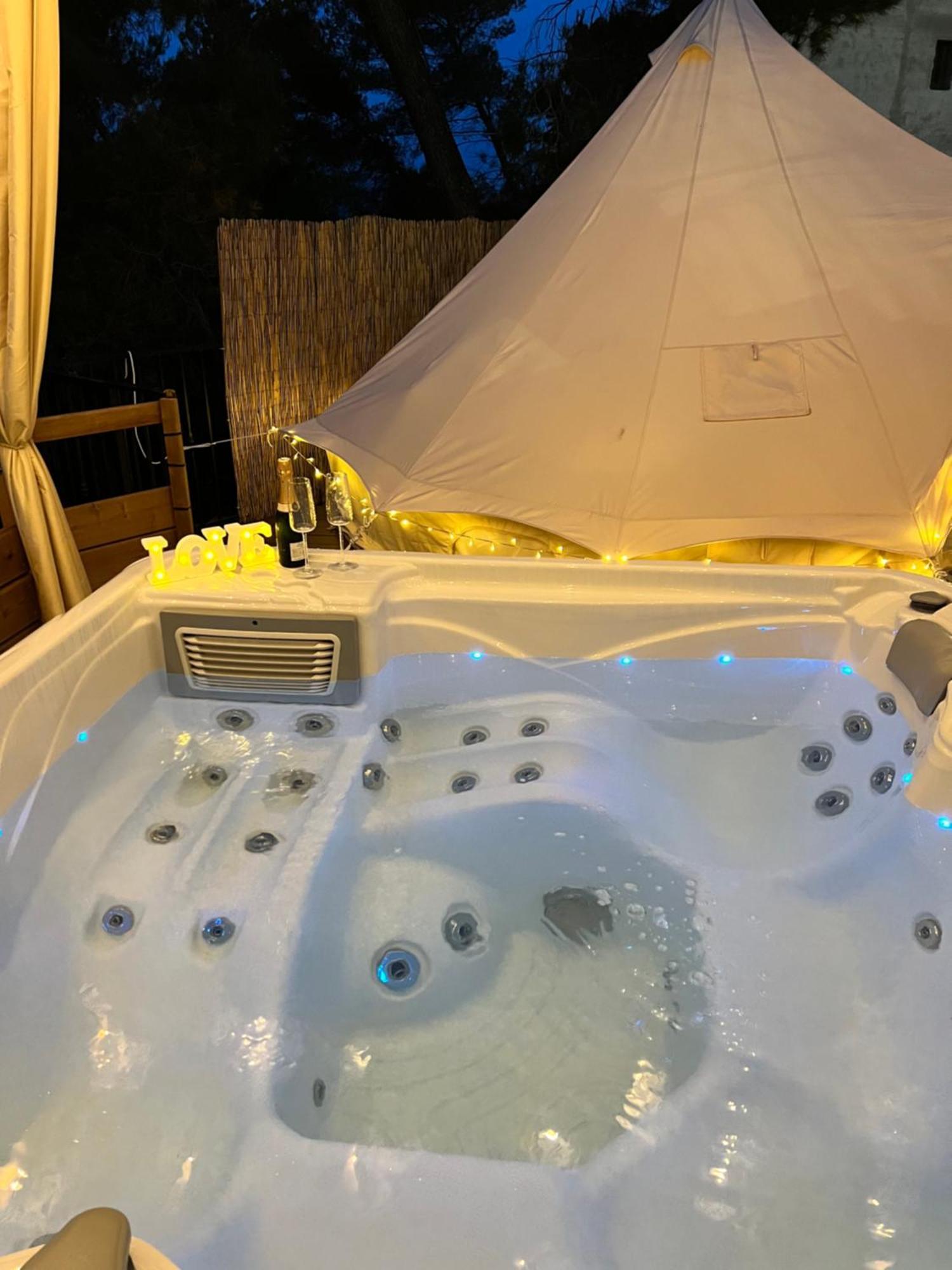 Love Room Tente Lodge Spa Mfg Chez C&C, Exclusivement Reservee Aux Adultes Cantaron Extérieur photo