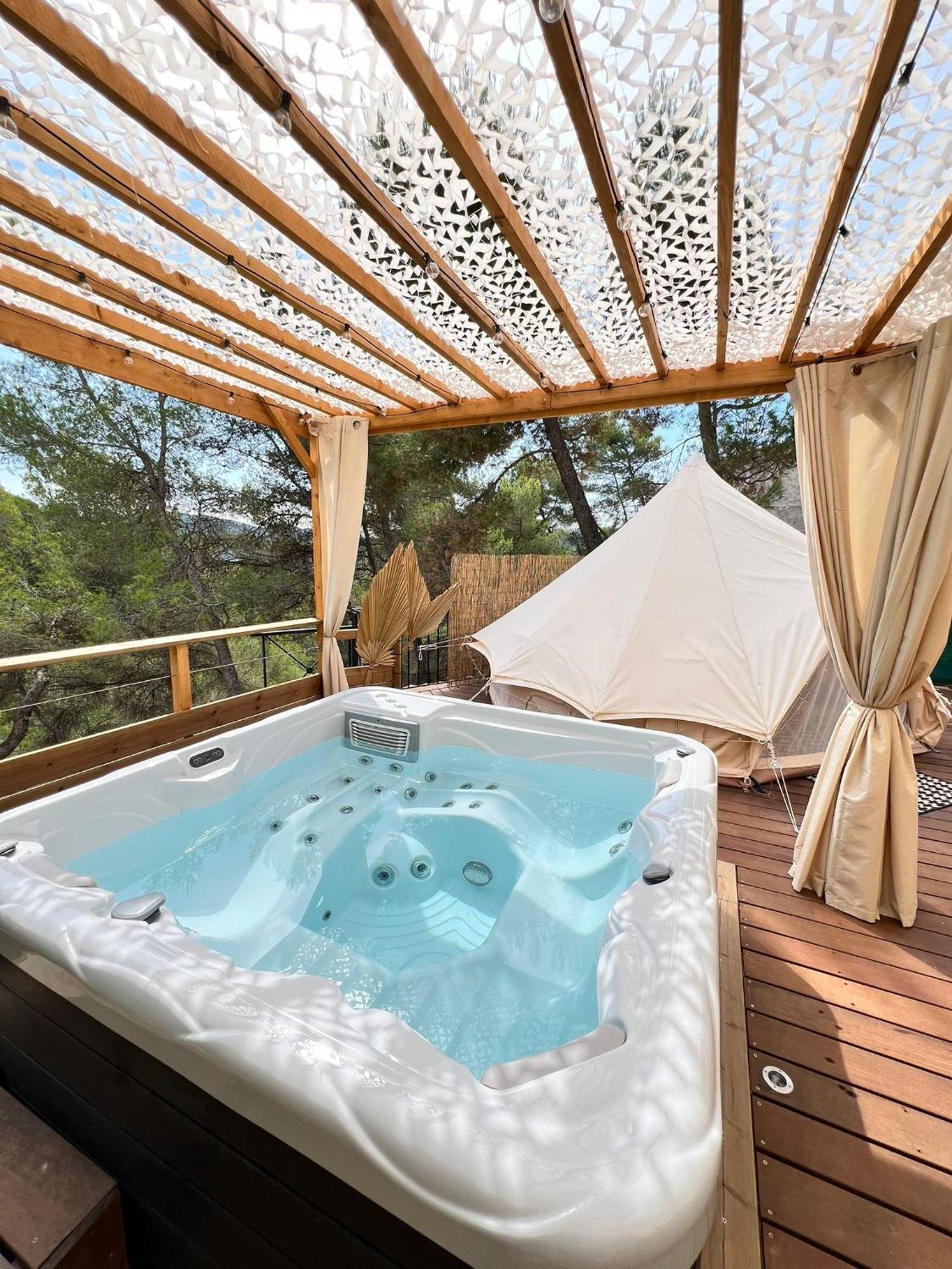 Love Room Tente Lodge Spa Mfg Chez C&C, Exclusivement Reservee Aux Adultes Cantaron Extérieur photo
