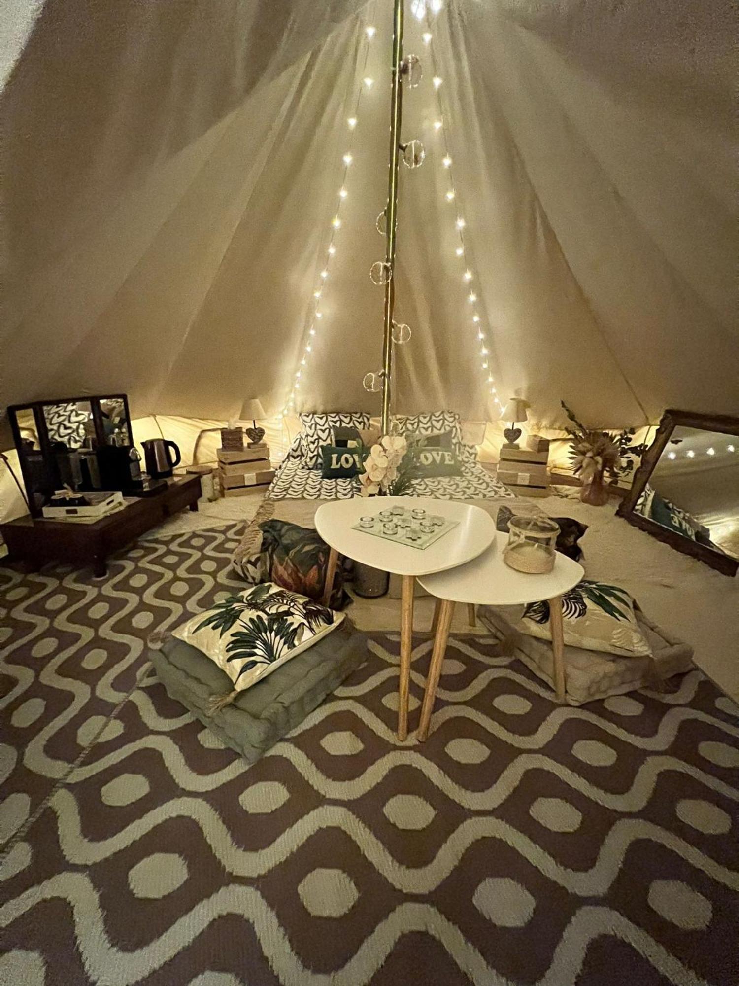 Love Room Tente Lodge Spa Mfg Chez C&C, Exclusivement Reservee Aux Adultes Cantaron Extérieur photo