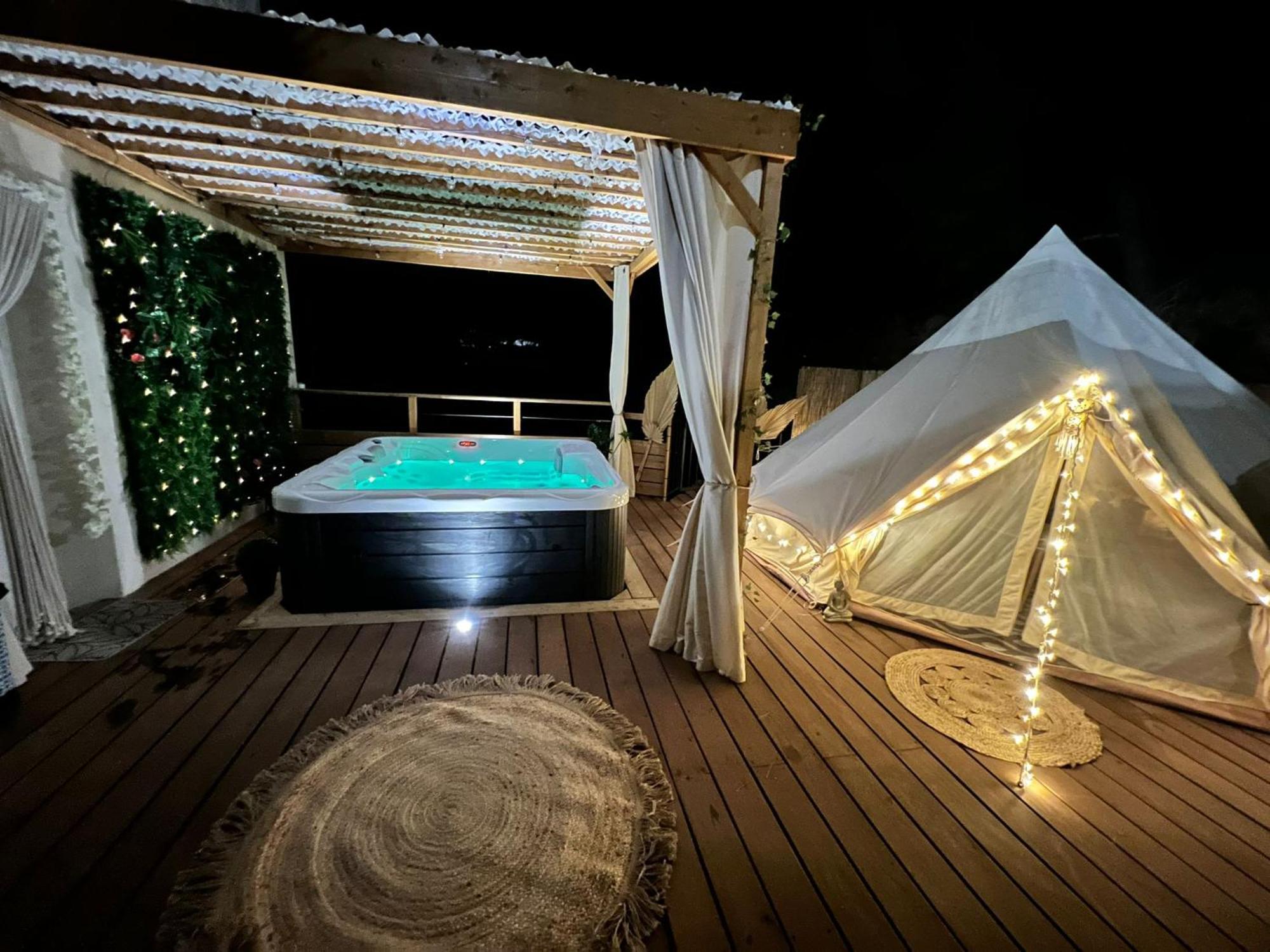 Love Room Tente Lodge Spa Mfg Chez C&C, Exclusivement Reservee Aux Adultes Cantaron Extérieur photo